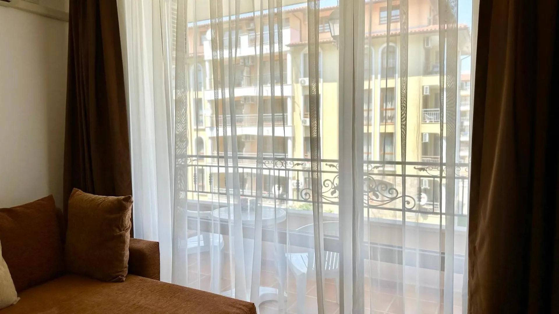 סאני ביץ' Menada Diamant Apartments