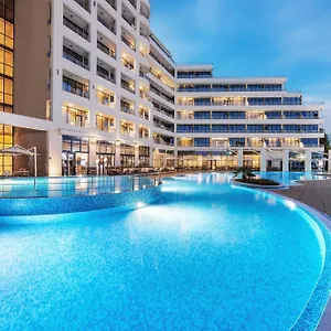 Four Points By Sheraton Sunny - Free Access Hotel